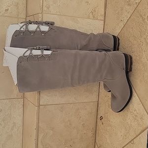 Sorell boots, grey suede with back lace detail